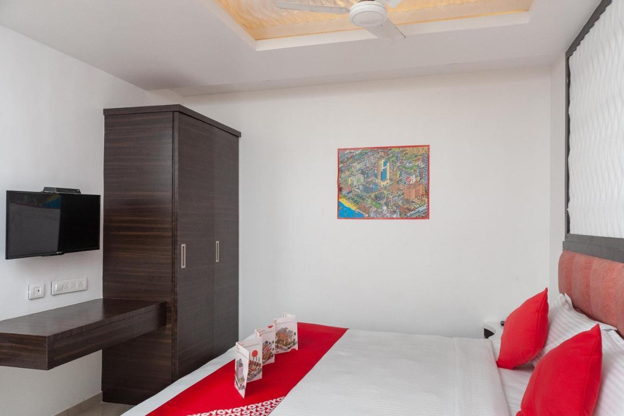 Capital O Admire Suit Hospitality Chennai Esterno foto