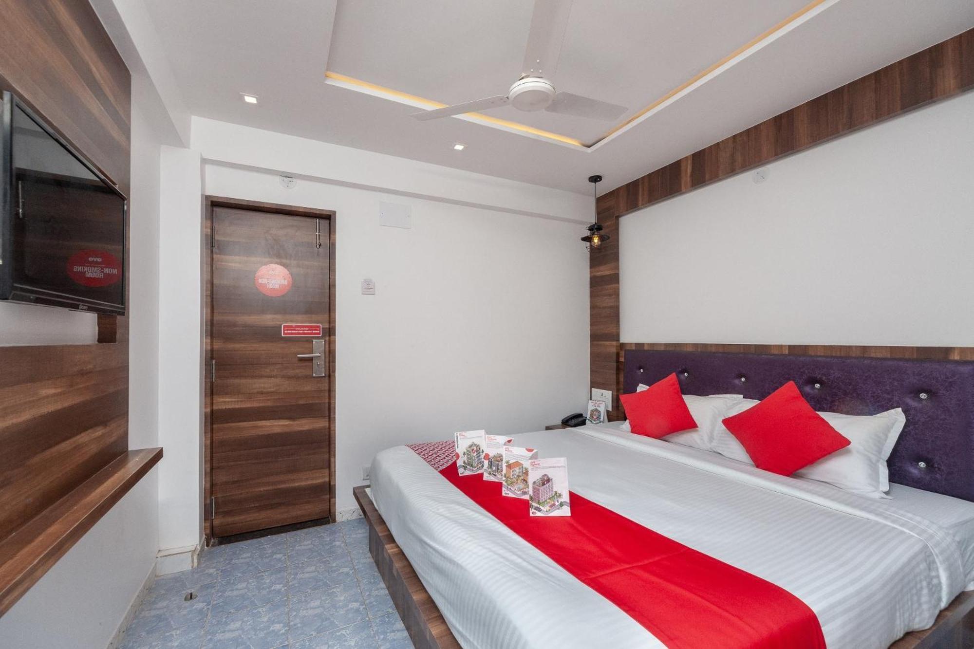 Capital O Admire Suit Hospitality Chennai Esterno foto