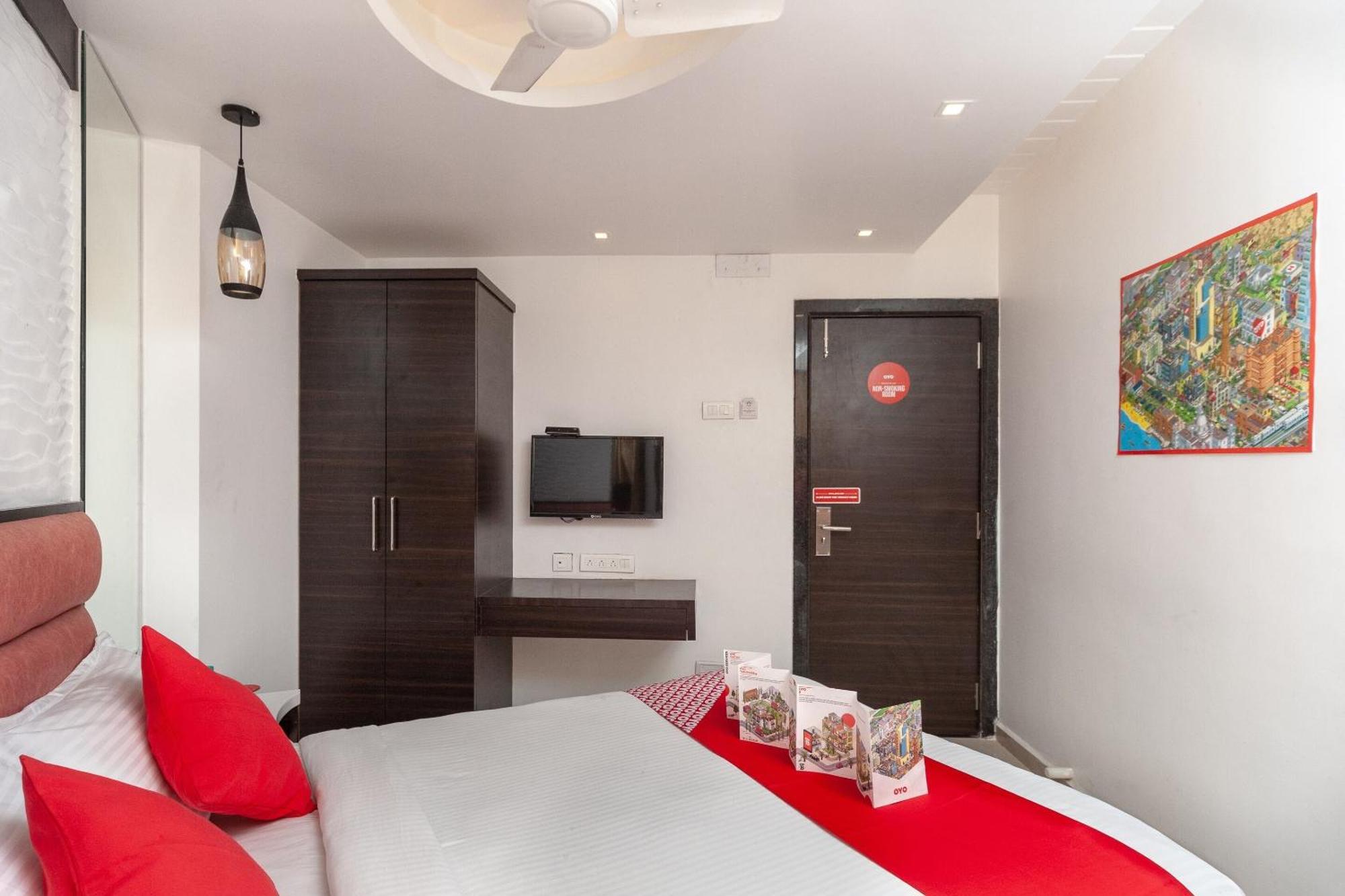 Capital O Admire Suit Hospitality Chennai Esterno foto