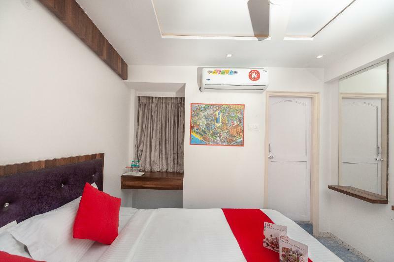 Capital O Admire Suit Hospitality Chennai Esterno foto