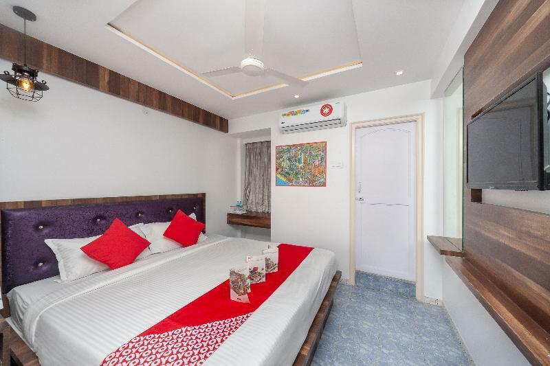 Capital O Admire Suit Hospitality Chennai Esterno foto